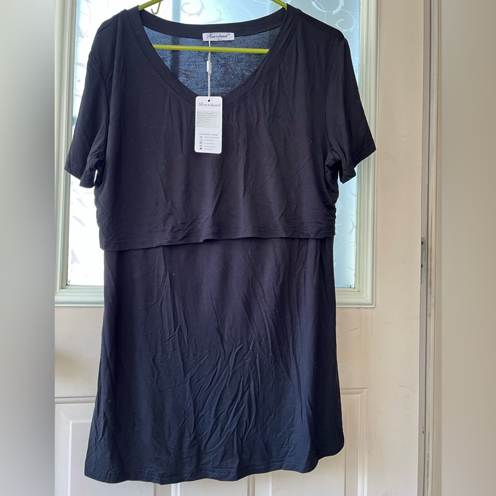 Bearsland XL black nursing tunic T shirt with flap for easy access, v neck. NWT
